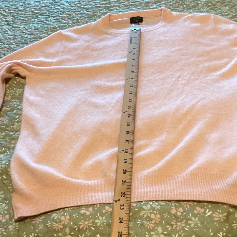 J. Crew Elegant Light Pink Cashmere Crew Neck Sweater L - Picture 5 of 8